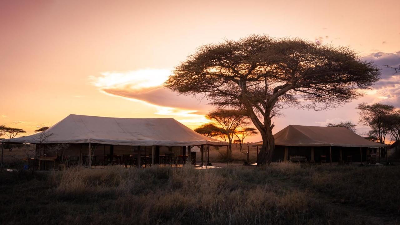 Mawe Tented Camp Serengeti Exteriör bild