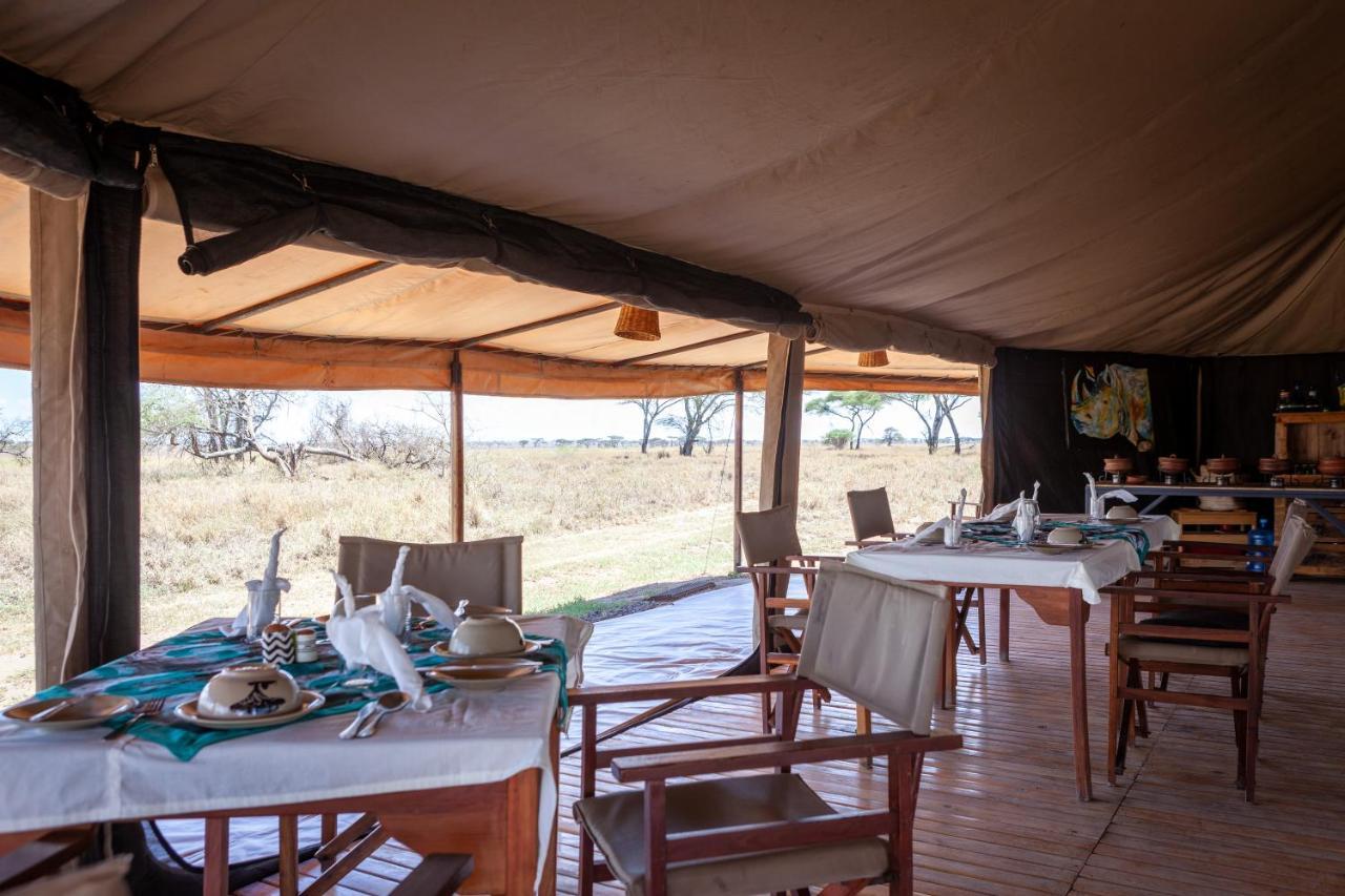 Mawe Tented Camp Serengeti Exteriör bild